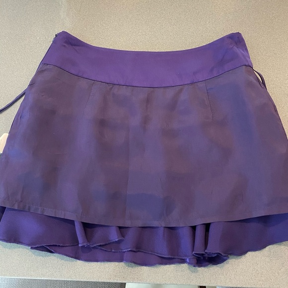 Armani Exchange Purple Ruffles Mini Skirt, size 0 - Picture 4 of 11